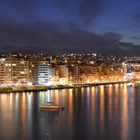 Modern Family Holiday Retreat In Gzira Слима Экстерьер фото