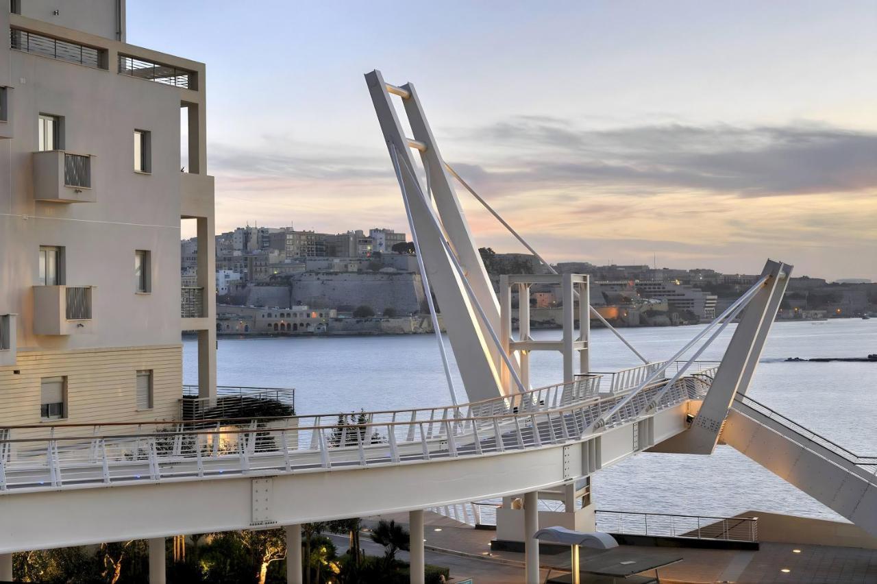 Modern Family Holiday Retreat In Gzira Слима Экстерьер фото