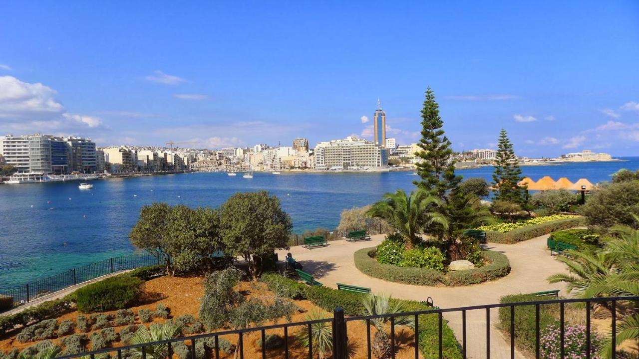 Modern Family Holiday Retreat In Gzira Слима Экстерьер фото