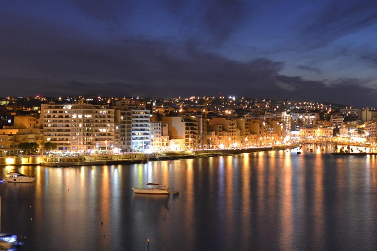 Modern Family Holiday Retreat In Gzira Слима Экстерьер фото