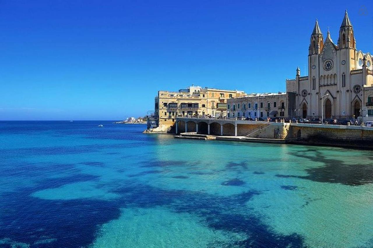 Modern Family Holiday Retreat In Gzira Слима Экстерьер фото